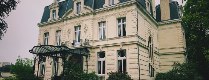 Hôtel Château de Verrières is one of Hôtels.