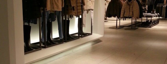 Zara is one of Veronikaさんのお気に入りスポット.