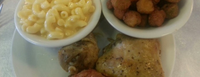 Evelyn's Soul Food & Fried Chicken is one of Lugares favoritos de Amir.