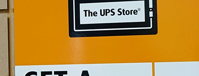 The UPS Store is one of Lieux qui ont plu à Vic.