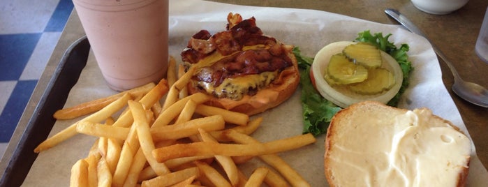 Hollywood Burger Bar is one of Mile.