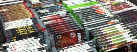 GameStop is one of Lieux qui ont plu à Mary.