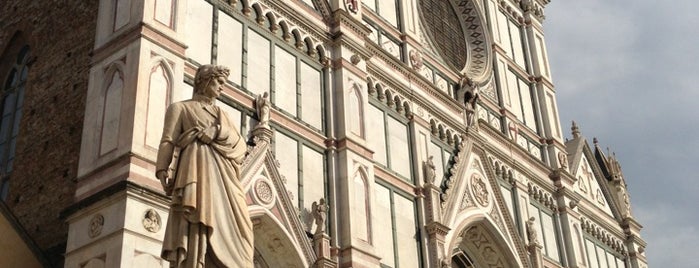 Santa Croce Bazilikası is one of florence guide.