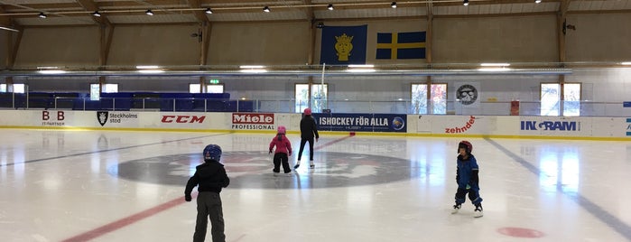 Husby ishall is one of Hockeyhallar i Stockholm.