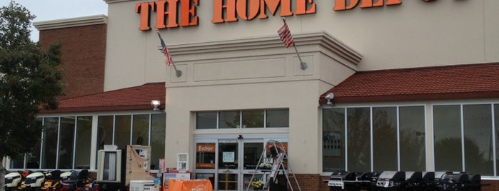 The Home Depot is one of สถานที่ที่ Todd ถูกใจ.