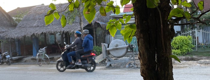 7 Son Bakery And Coffee is one of Hoi'an (Vietnam).