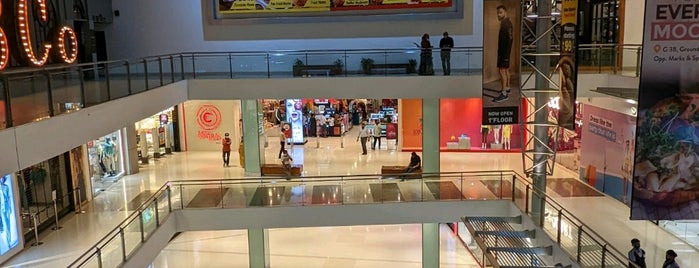 Oberoi Mall is one of Rajkamal Sandhu® : понравившиеся места.
