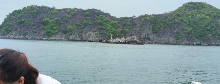 Lan Ha Bay is one of Вьетнам.