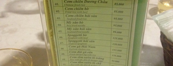 Ngọc Sương - Phố Hàng Ăn is one of Ha Noi Restaurant I visited.