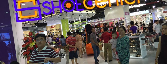 Shoes Center is one of Hanoi Shop & Service 2 Place I visited.