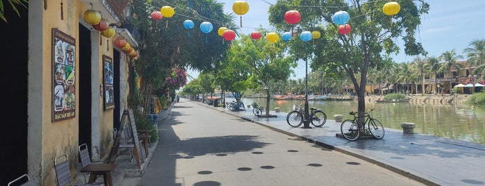 Nhà Cổ Tấn Ký (Tan Ky Ancient House) is one of สถานที่ที่ Andy ถูกใจ.