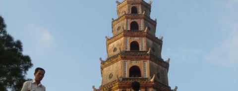 Chùa Thiên Mụ (Thien Mu Pagoda) is one of Hue Public Place I visited.