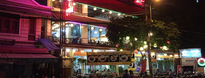 Nhà Hàng Đồng Đội (cạnh Đồng Đội Quán) is one of Sai Gon Restaurant I visited.