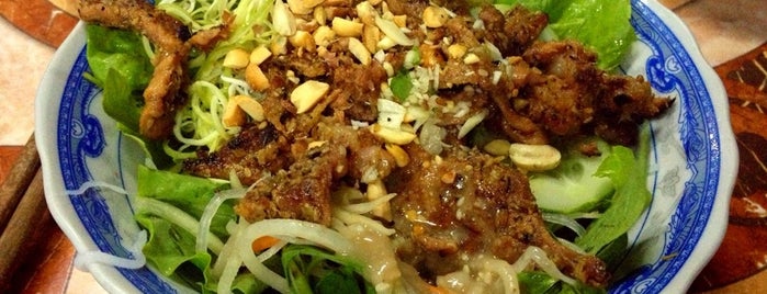 Bún Thịt Nướng Huyền Anh is one of Hue Streetfood I visited.