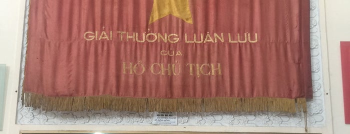 Bảo Tàng Phòng Không Không Quân (Air Force Museum) is one of Hanoi Shop & Service 2 Place I visited.