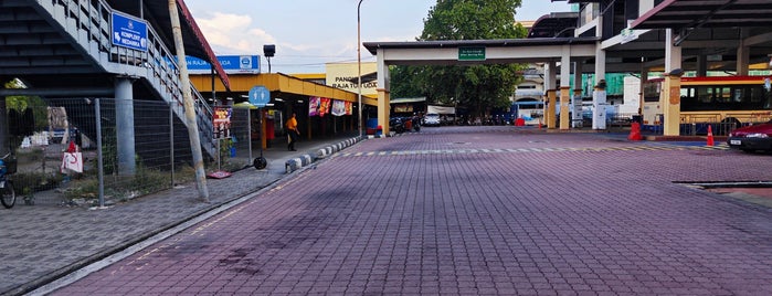 Rapid Penang Bus Terminal B is one of Malaysia-Penang Georgetown Place I visited.
