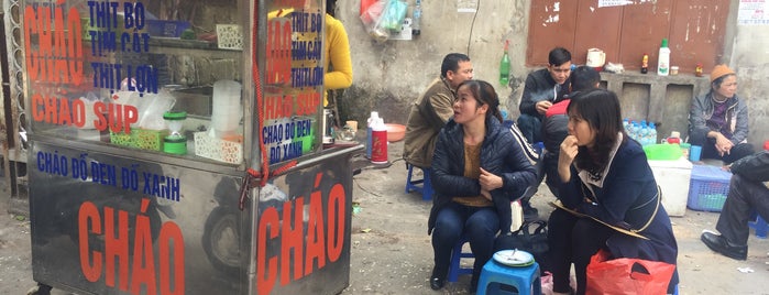 Bình - Cháo Bò Lợn Tim Cật is one of Hanoi Streetfood 2 Place I visited.