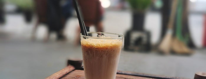 Vân Yến Art Café is one of Ha Noi.