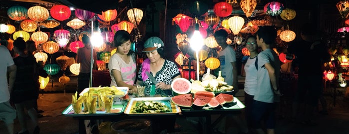 An Hoi Night Market is one of Hoi An Town Place I visited.