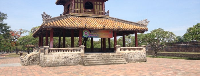 Phu Văn Lâu is one of Hue Public Place I visited.