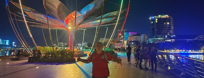 Bến Ninh Kiều is one of Olena 님이 저장한 장소.