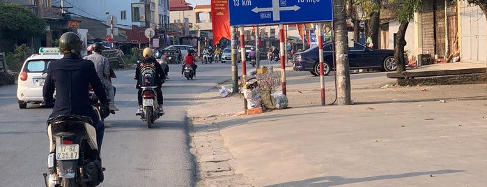 Phố Tía is one of Ha Tay Place I visited.