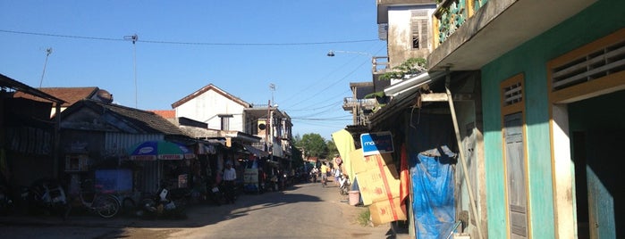 Vinh Hiền Market is one of Hue Public Place I visited.
