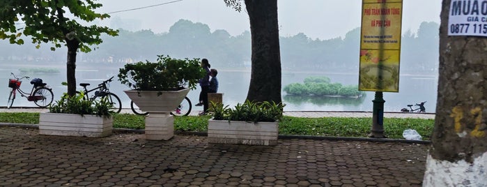 Hồ Thiền Quang (Thien Quang Lake) is one of Hanoi.