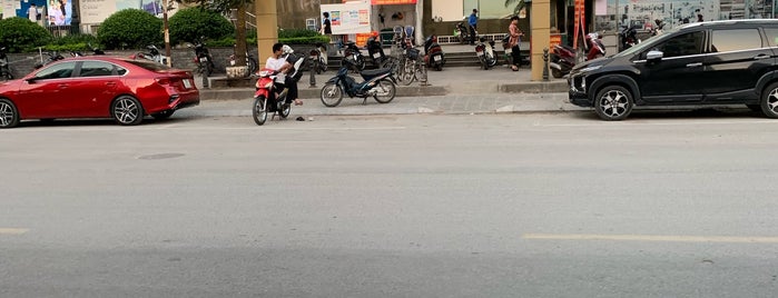 Chợ Mơ is one of Public.
