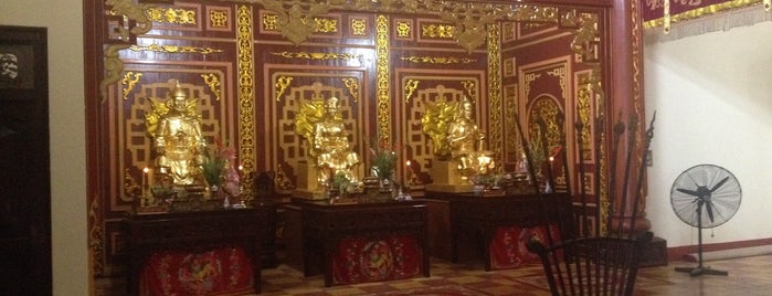 Đền thờ-cây me-giếng nước nhà Tây Sơn Tam Kiệt is one of Binh Dinh-Quy Nhon Place I visited.