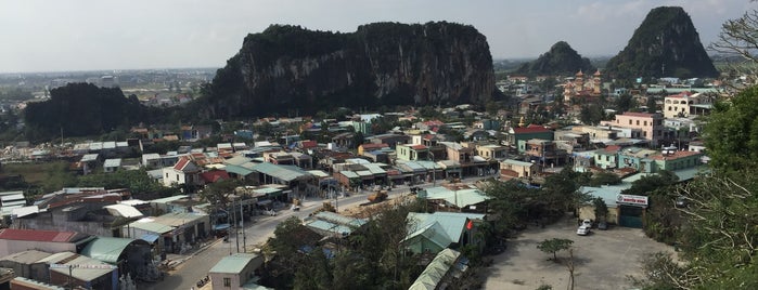 Ngũ Hành Sơn (Marble Mountain) is one of Da Nang Shop & Service I visited.