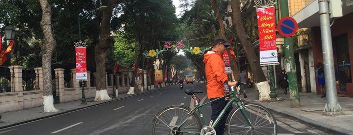 Bún bò Huế o Xuân is one of Fav food truck "quà vặt" in Hanoi.