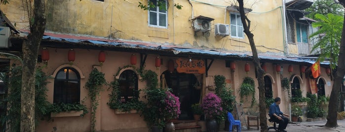 Trà Hoa Nguyên Hồng is one of Hà Nội cafe.