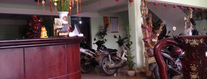 Ánh Mỹ Hotel is one of Da Nang Shop & Service I visited.