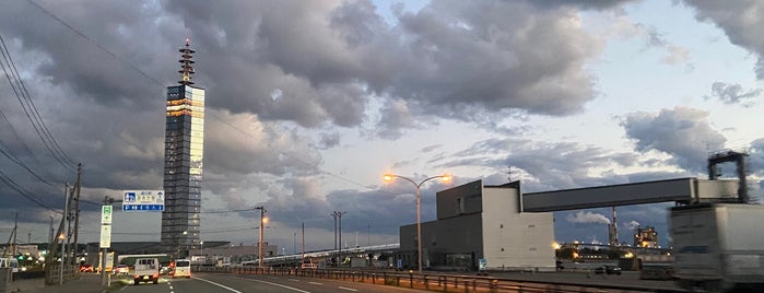 新日本海フェリー 秋田フェリーターミナル is one of สถานที่ที่ Minami ถูกใจ.