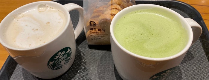 Starbucks is one of Cafe part.1.