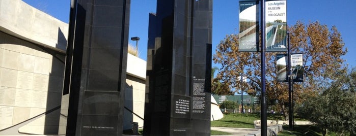 Los Angeles Museum Of The Holocaust is one of Tempat yang Disimpan Bas.