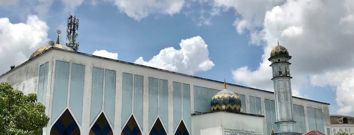 Masjid Jamek Ar Raudah is one of MASJID.