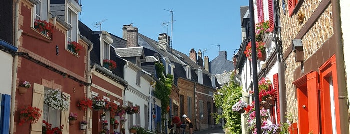 Saint-Valery-sur-Somme is one of Un bien joli village..