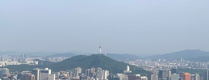 Inwangsan is one of South Korea.