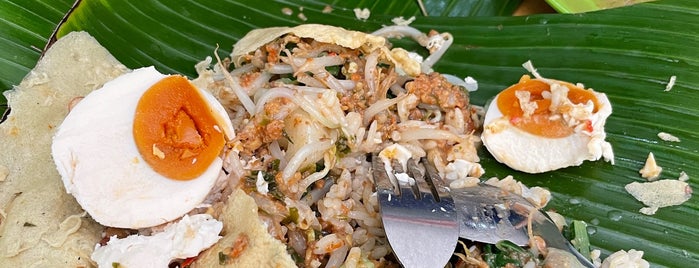 Pecel Pincuk Bu Ida is one of Indonesian Food (<7 Rated).