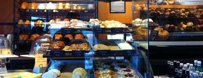 Panera Bread is one of The 13 Best Places for Wontons in Mississauga.