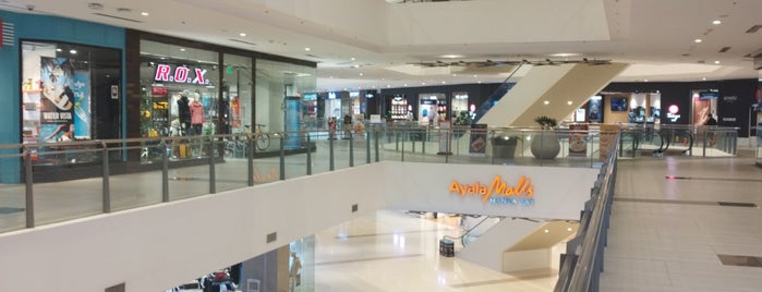 Ayala Malls Manila Bay is one of Tempat yang Disukai Kind.