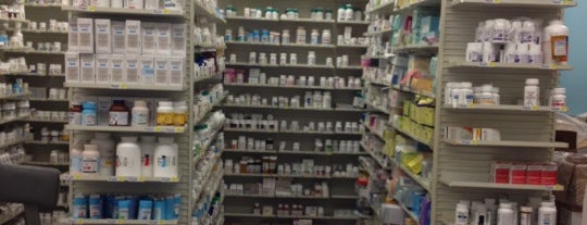 CVS pharmacy is one of Lugares favoritos de Terecille.