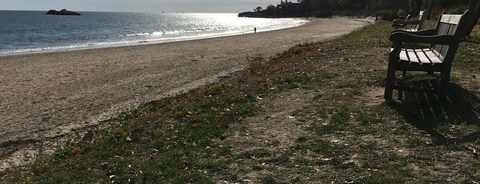 Singing Beach is one of Tempat yang Disukai Jasvinder.