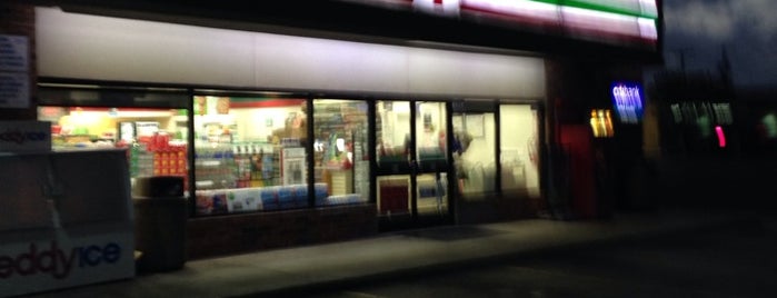 7-Eleven is one of Tempat yang Disukai Skip.