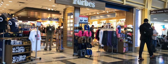 Forbes News is one of Tempat yang Disukai Tammy.