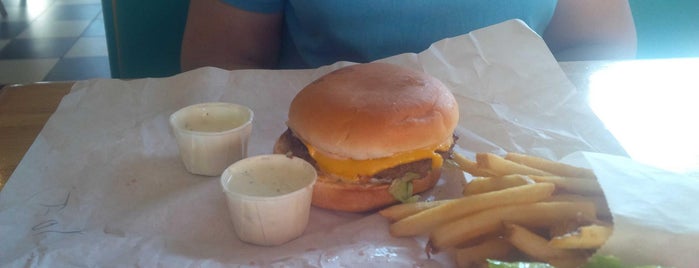 Get The Burger is one of Lugares favoritos de Bogdan.