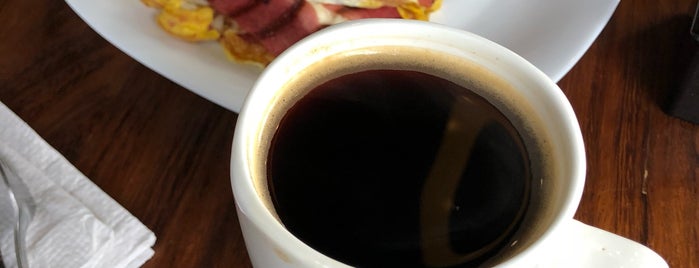Café 643 is one of Locais curtidos por Samaro.