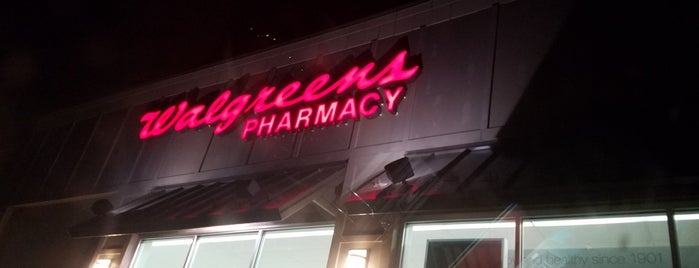 Walgreens is one of Posti che sono piaciuti a Andrea.